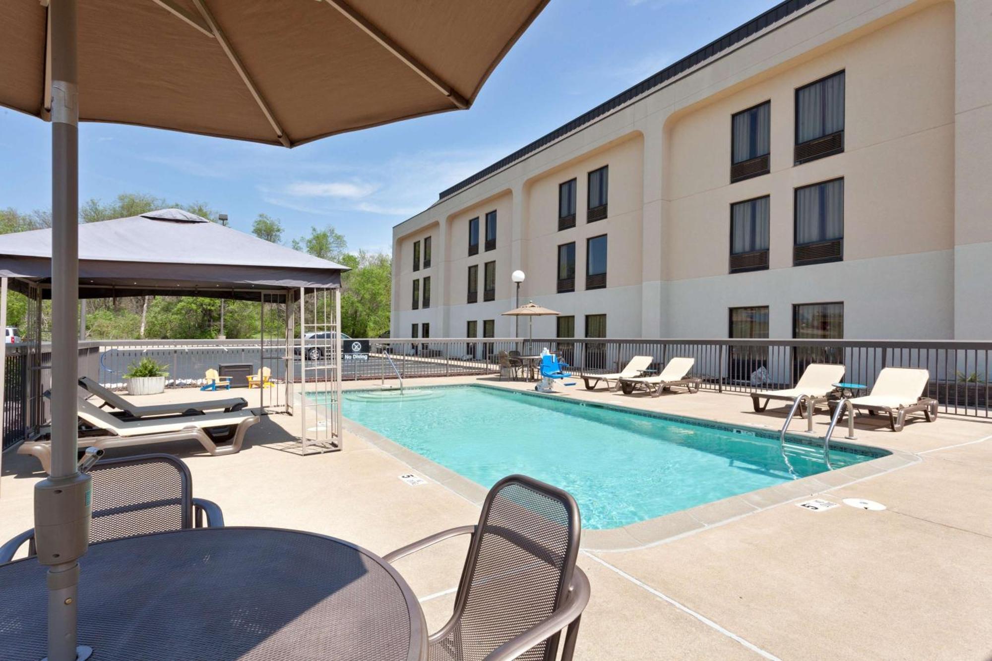 Hampton Inn Joplin Εξωτερικό φωτογραφία